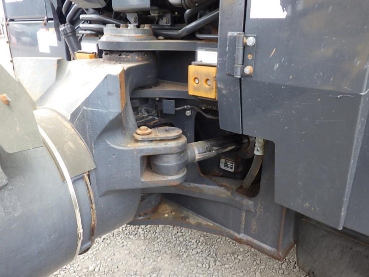 2016-komatsu-hm400-5-image-17