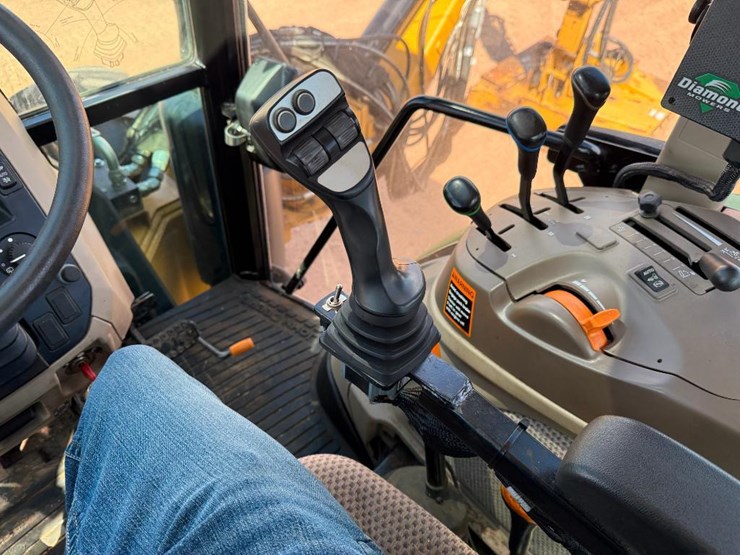 2017-john-deere-6120e-image-55