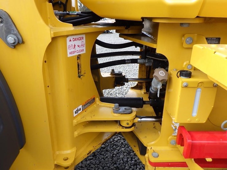 2023-deere-544p-image-16
