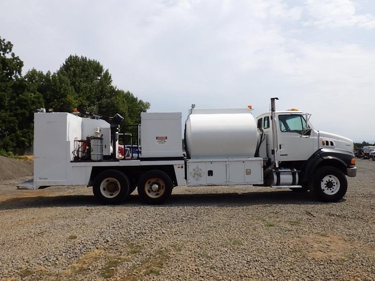 2005-sterling-lt8500-image-3