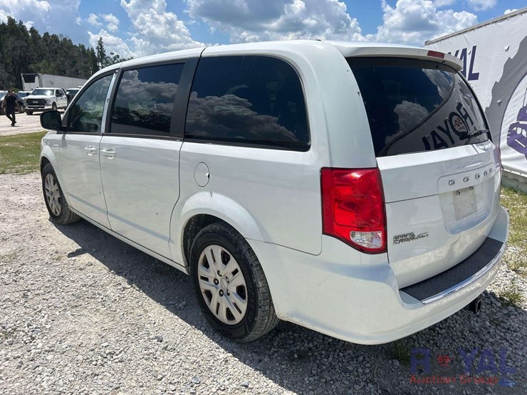 2014-dodge-grand-caravan-se-image-4