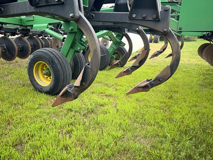 john-deere-2700-image-13