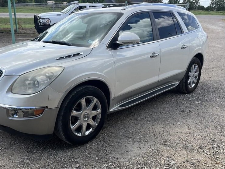 2009-buick-enclave-image-2