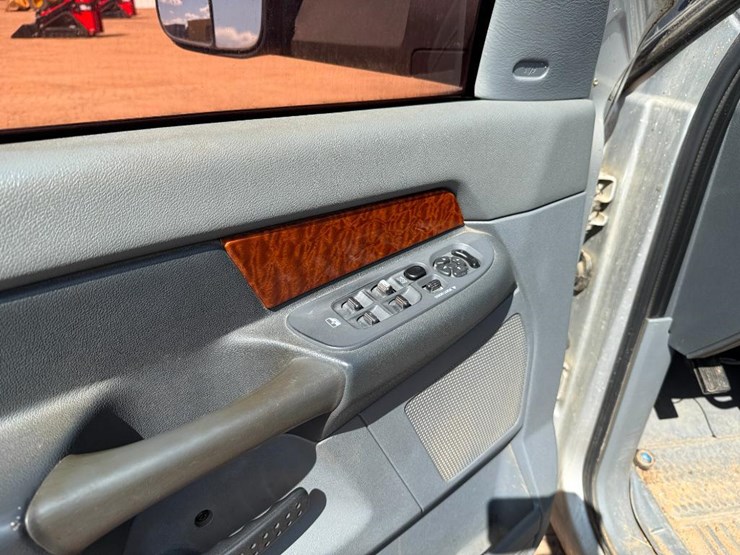 2007-dodge-ram-3500-image-42