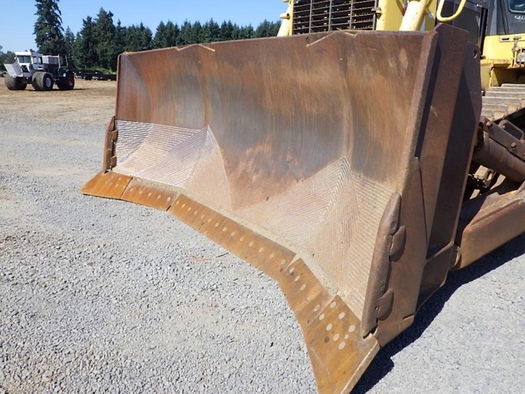2004-komatsu-d275ax-5-image-17