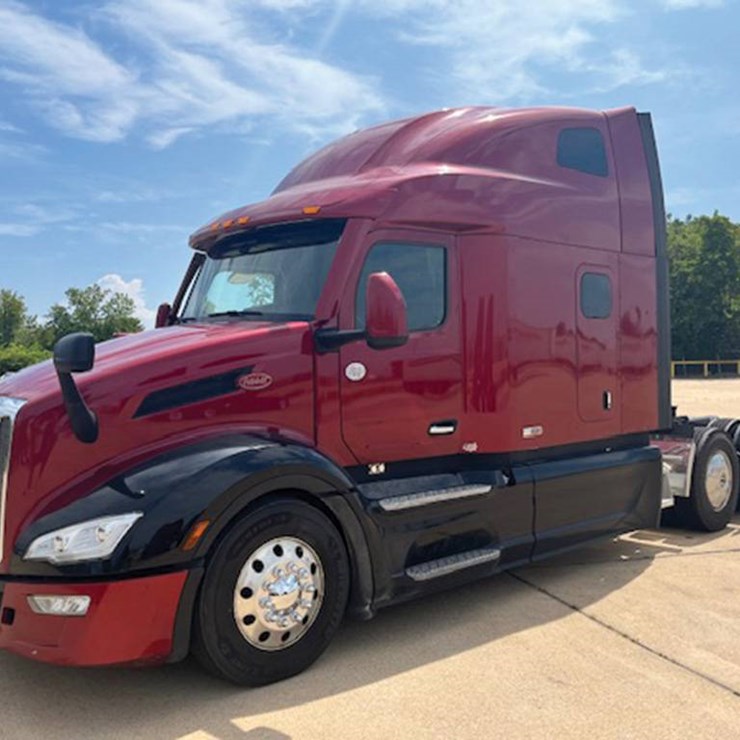 2022 PETERBILT 579