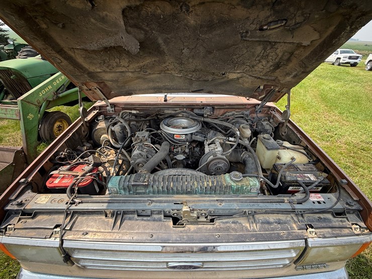 1987-ford-f250-xlt-lariat-image-12