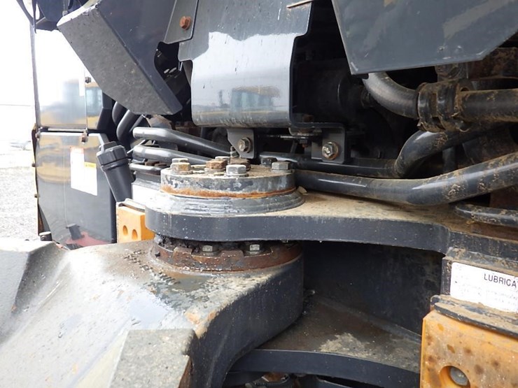 2016-komatsu-hm400-5-image-22