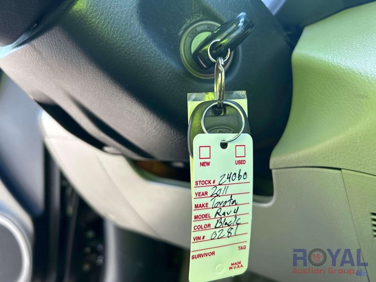 2011-toyota-rav4-image-26