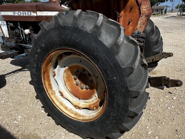 ford-tractor-image-10