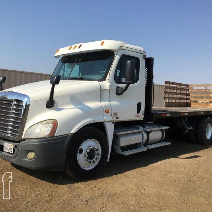 2011 FREIGHTLINER CASCADIA