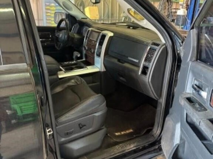 2012-dodge-1500-image-4