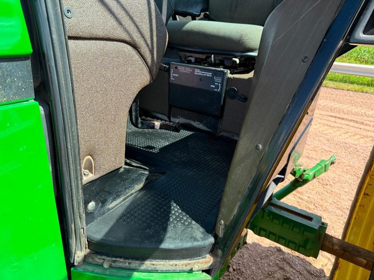 1990-john-deere-4055-image-35