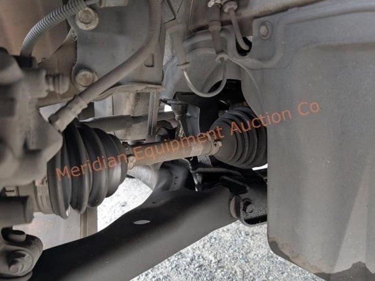 2010-ford-escape-image-38