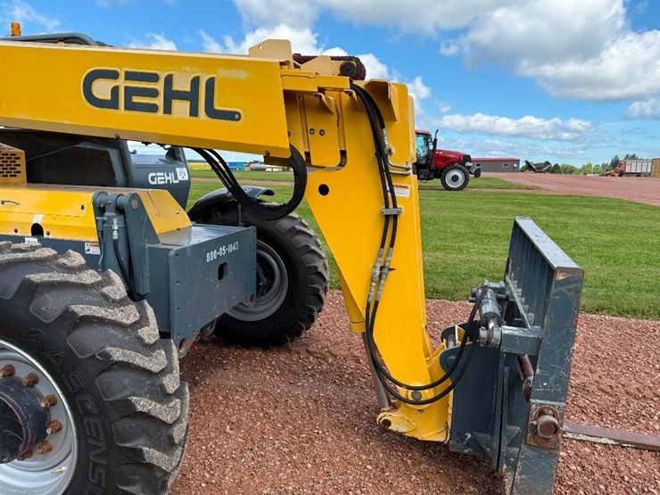 2015-gehl-rs6-42-image-21