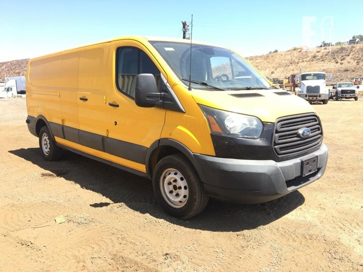 2016-ford-transit-image-2