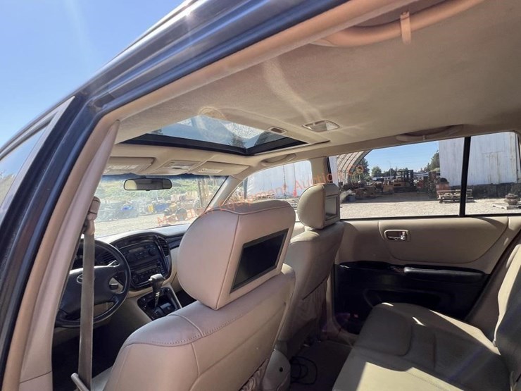 2003-toyota-highlander-image-19