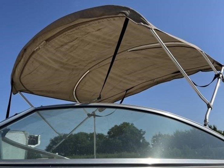 l3---boat-sea-ray-210-image-29