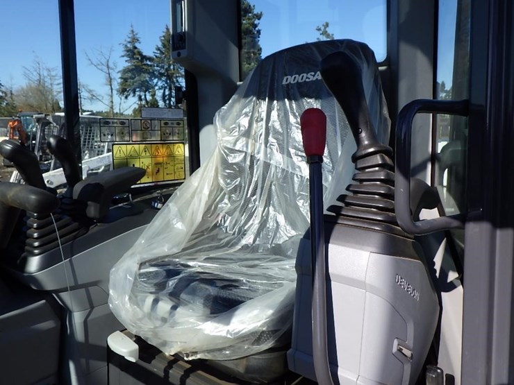 2024-doosan-dx35z-image-24
