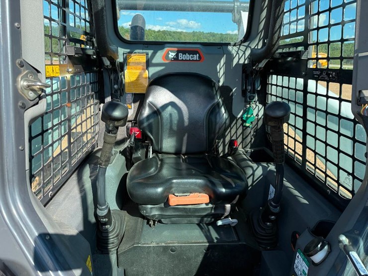2020-bobcat-s76-image-31