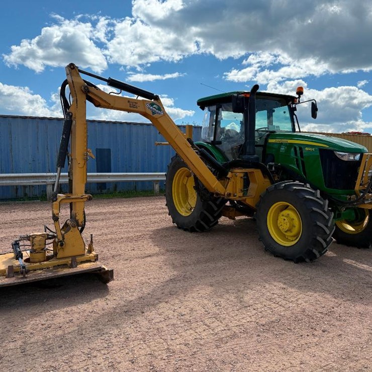 2017 JOHN DEERE 6120E