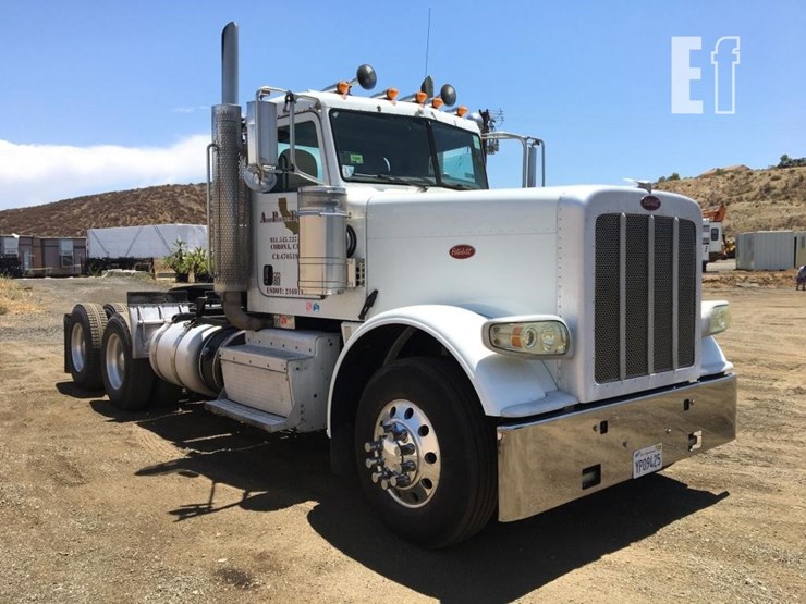 2013-peterbilt-388-image-2