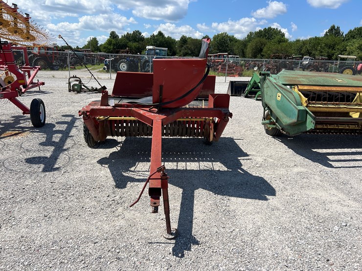 new-holland-166-image-2
