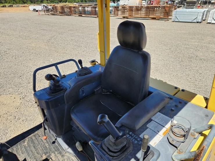 2006-komatsu-d31ex-21-image-29