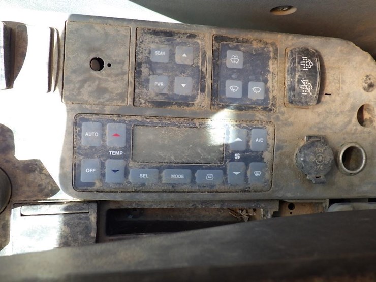 2012-doosan-dx255-lc-3-image-35