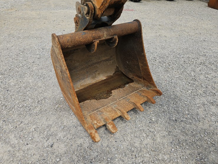 2019-case-580sn-image-10