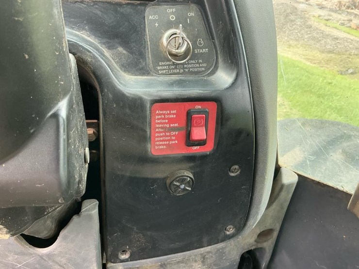 2003-deere-648g-image-21