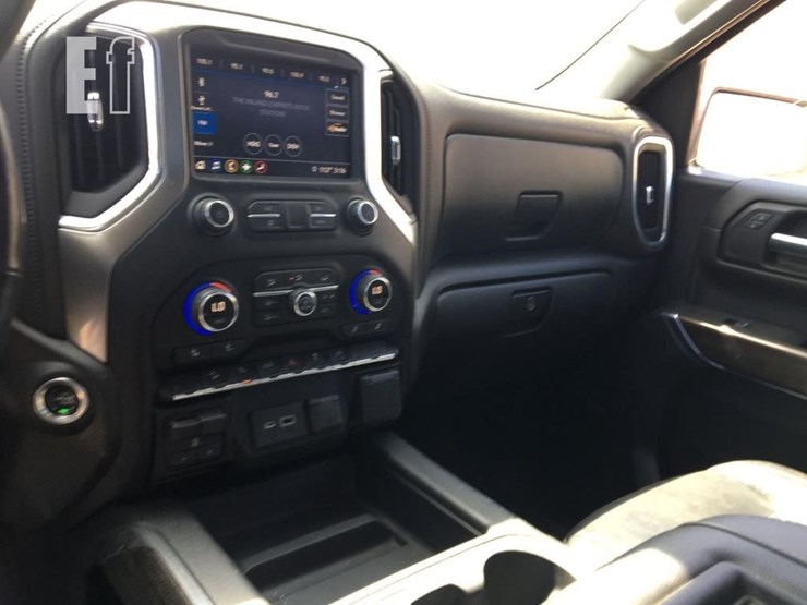 2019-chevrolet-silverado-image-7