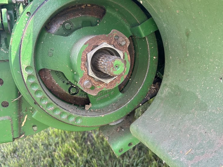 2015-john-deere-s680-image-10