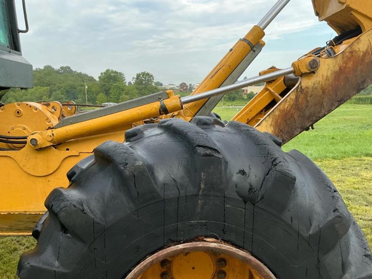 2003-deere-648g-image-39