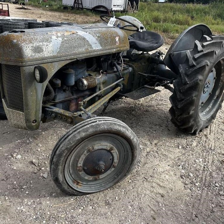 FORD TRACTOR