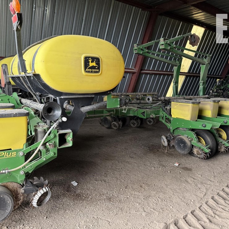 1997 JOHN DEERE 1770