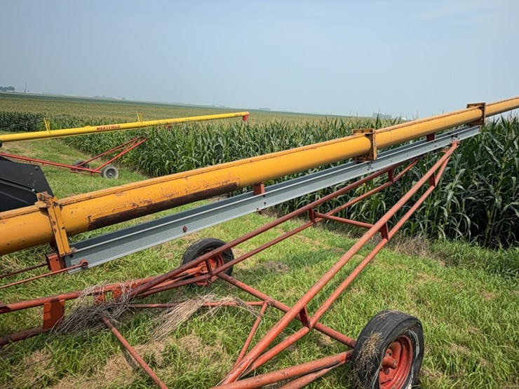 koyker-super-85c-pto-auger,-winch-cable-lift,-needs-(2)-tires,-8”x-approximately-61’-image-6