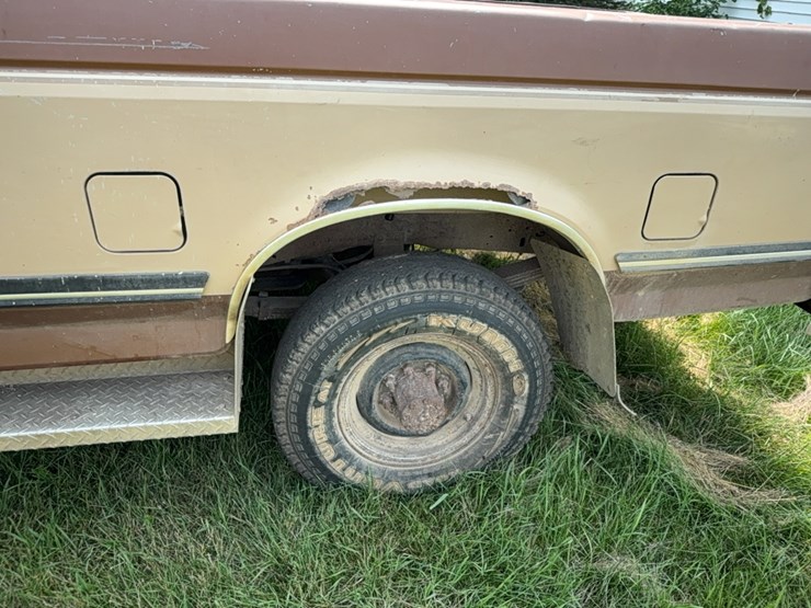 1987-ford-f250-xlt-lariat-image-4