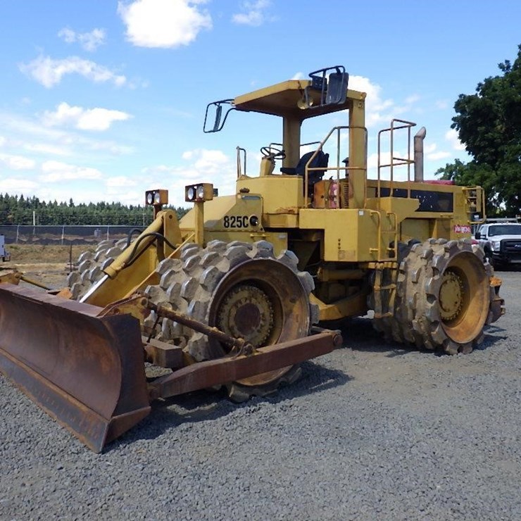 1986 CATERPILLAR 825C