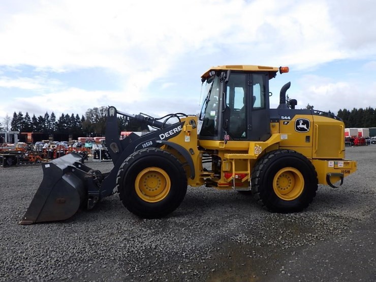 2023-deere-544p-image-6