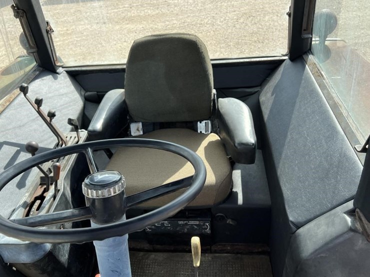john-deere-4640-image-21