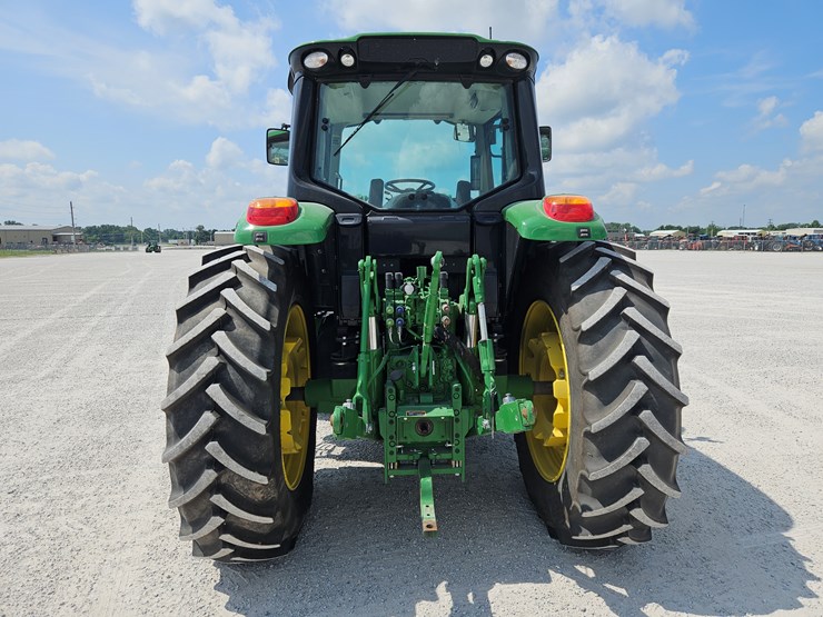 2023-john-deere-6145m-image-15