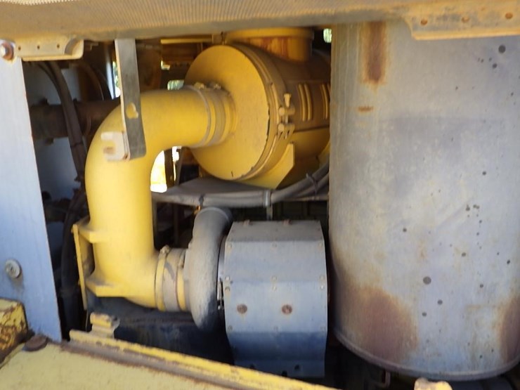 2004-komatsu-d275ax-5-image-46