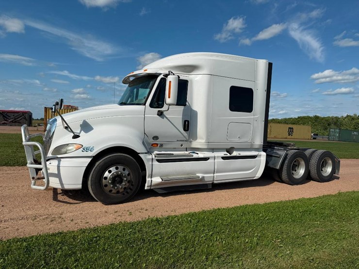 2015-international-prostar-image-1