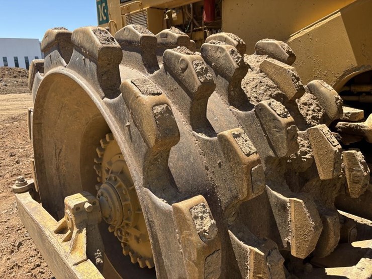 1986-caterpillar-825c-image-12