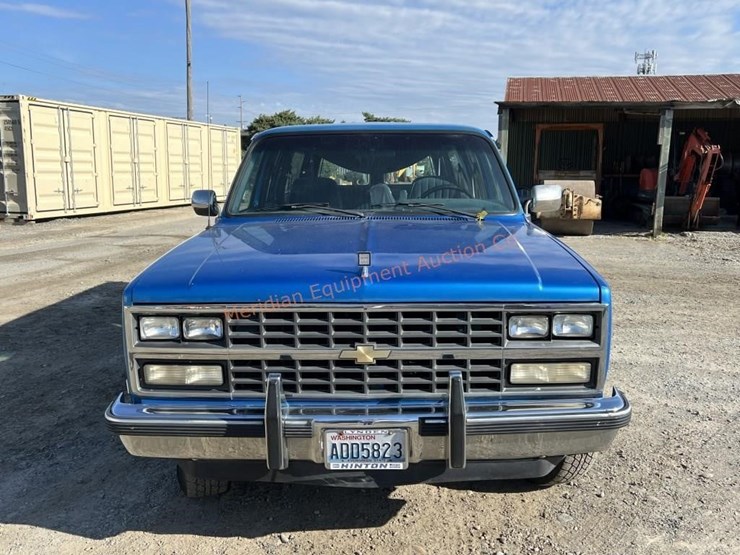1991-chevrolet-suburban-image-8