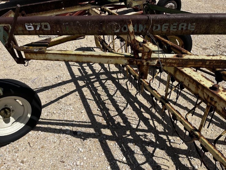 john-deere-670-image-11