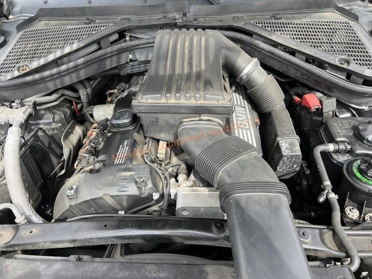 bmw-x5-image-25