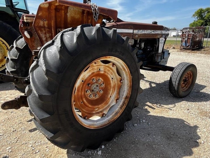 ford-tractor-image-3