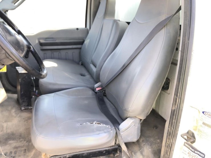 2011-ford-f750-image-8